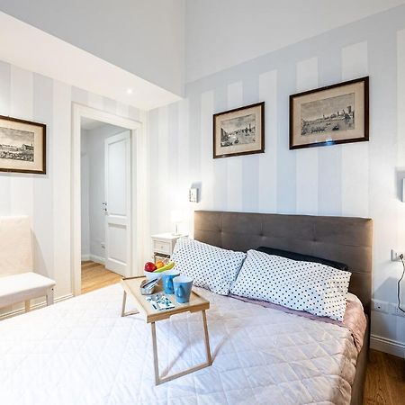 フィレンツェElegante Casa Ai Piedi Di Piazzale Michelangeloアパートメント エクステリア 写真