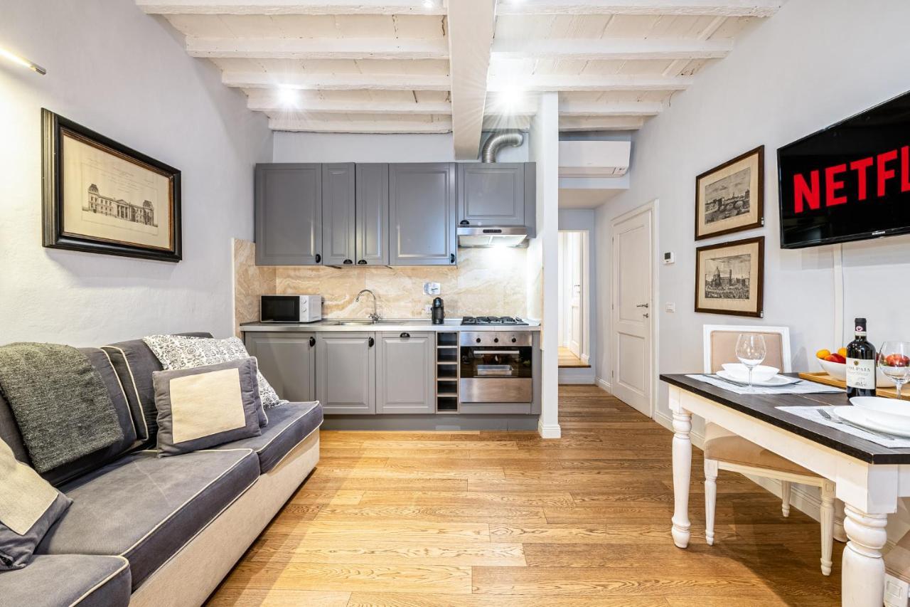 フィレンツェElegante Casa Ai Piedi Di Piazzale Michelangeloアパートメント エクステリア 写真